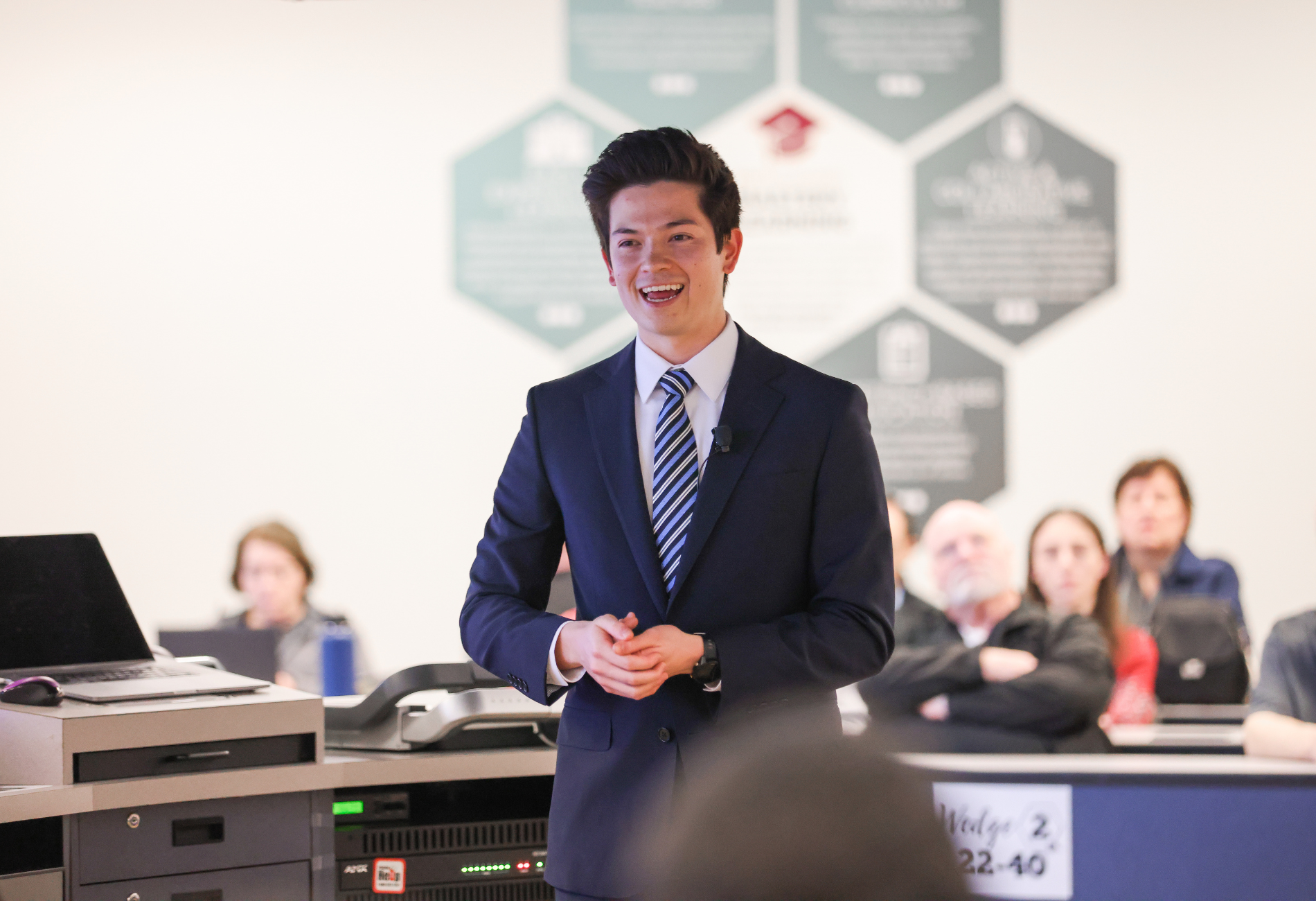 Roseman student presenting research