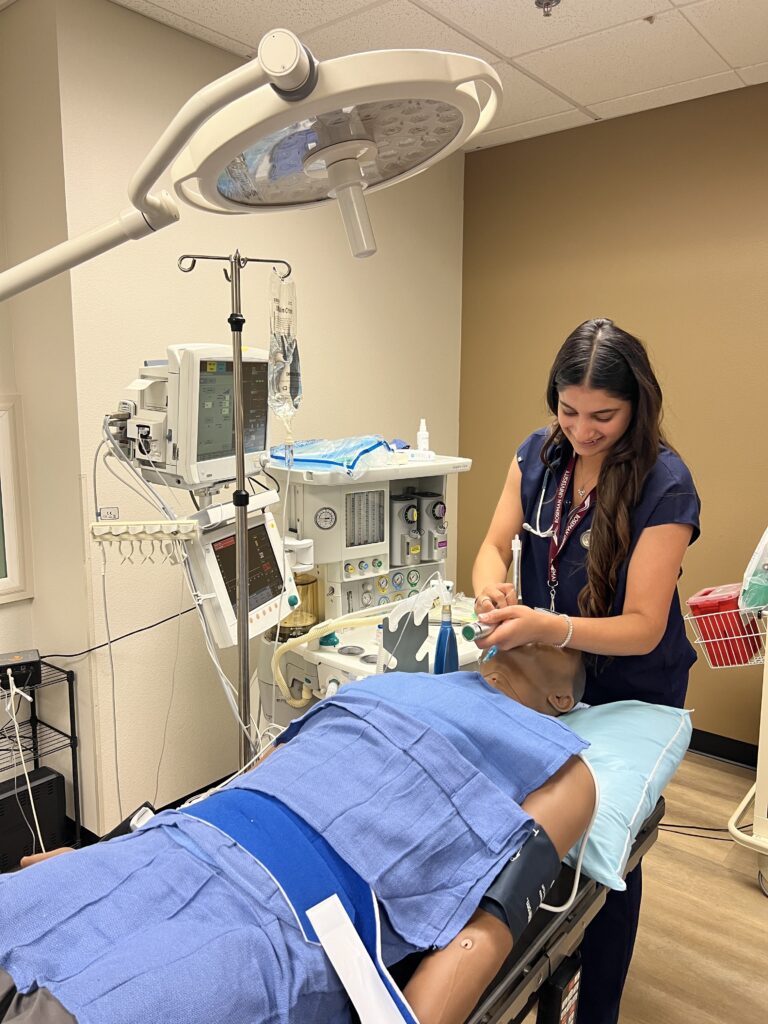 dnpna student working in clinic